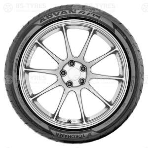 Yokohama Advan Fleva V701 235/45 R19 95W